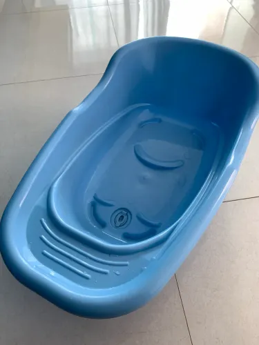 banheira azul