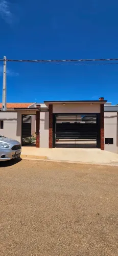 Casa nova á venda em Cesário Lange - SP