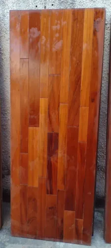 Porta de Madeira Muiracatiara "Nova"