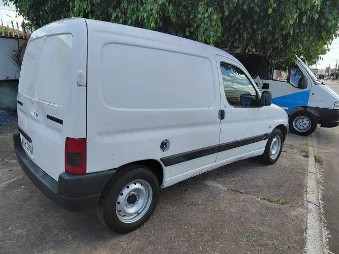 Peugeot Partner Furgão 1.6 16v/ 1.6 16V Flex 3P 2006