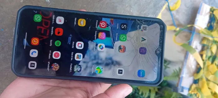 Celular moto e13 