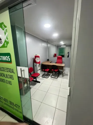 ALUGA-SE SALAS E LOJAS COMERCIAIS NO CENTRO DA CIDADE