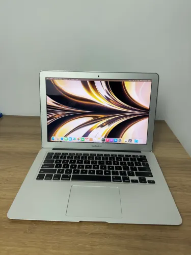 MacBook Air Core i5 1TB SSD 8 Ram 2015