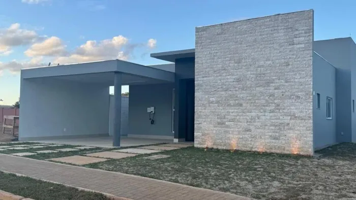 Casa 3 quartos sendo 3 suites em condominio fechado vendo com altissimo padrão no Le grand