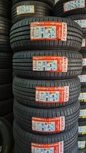 Pneu 205/55/16 Maxzez
