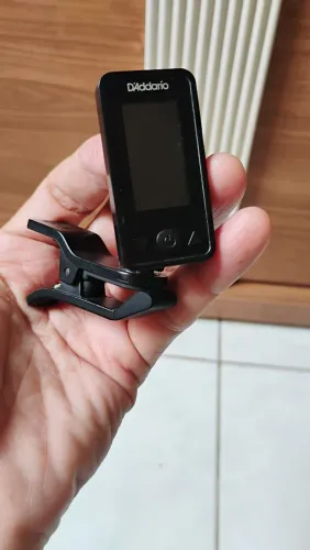Afinador digital para violão e guitarra Daddario original