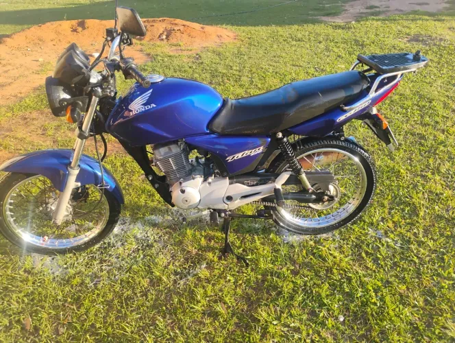 Vendo Titan 150 completa