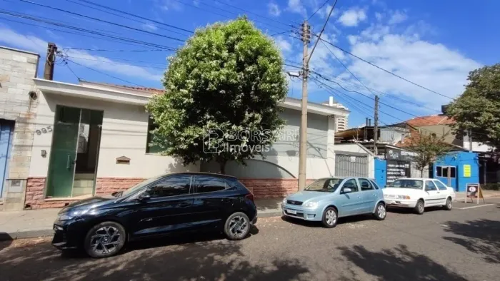 Venda de Casas / Padrão na cidade de Araraquara