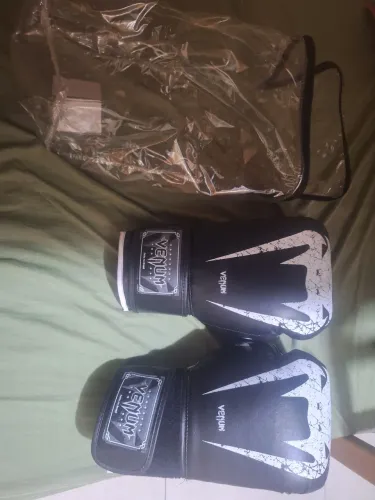 Luva de boxe venum