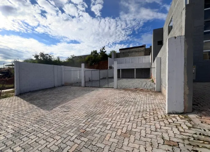OPORTUNIDADE IMPERDÍVEL - VENDO IMÓVEL COMERCIAL NA ENTRADA DE CARMO DO CAJURU