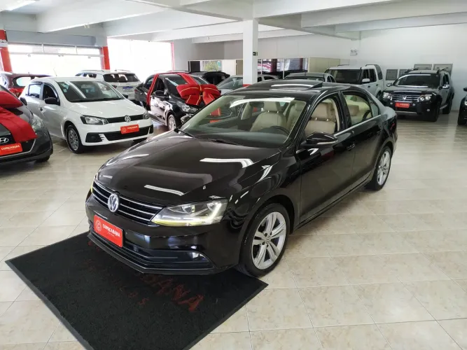 Volkswagen Jetta Highline 2.0 TSI 16V 4P Tiptronic 2017