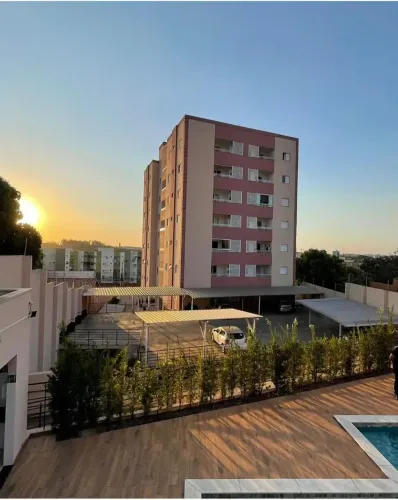 Apartamento para alugar com armários planejados e 2 quartos sendo 1 suíte e armários plane