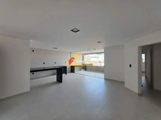 Apartamento à venda, 3 quartos, 1 suíte, 2 vagas, Centro - Divinópolis/MG