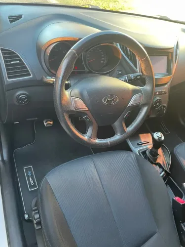 Hyundai HB20X Style 1.6 Flex 16V Mec. 2015