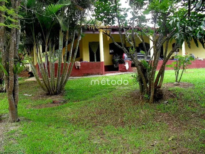 Sítio com 3 dormitórios à venda, 20000 m² por R$ 650.000 - Bairro Capoeirinha - Guararema/