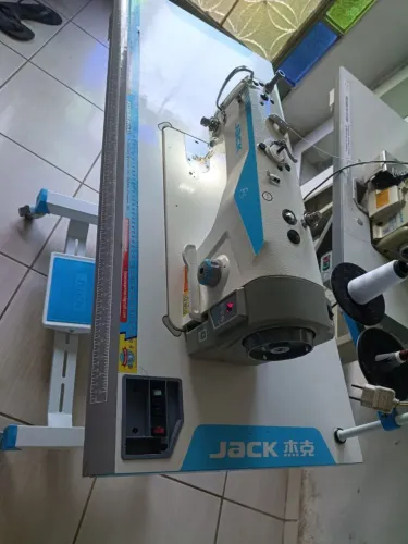 Máquina industrial Reta Jack F5 