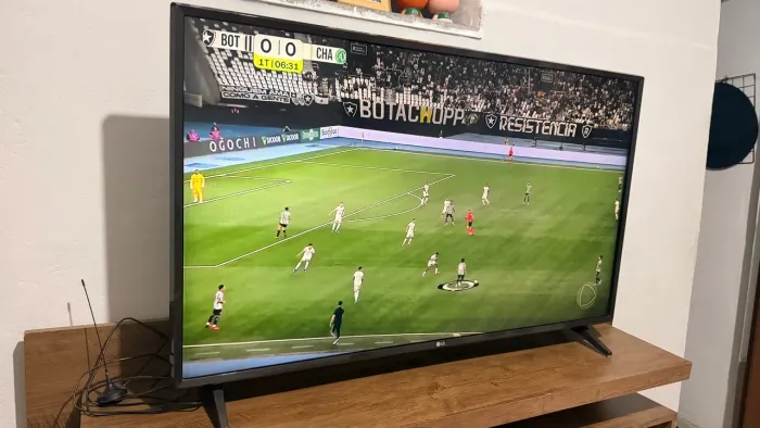 Vendo TV LG 43 sem defeito 