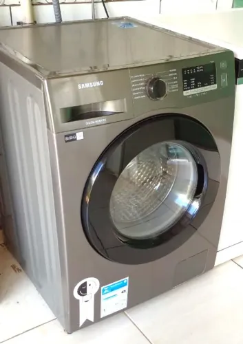 Lava e seca SAMSUNG 11kg modelo WD11M4473PXFAZ