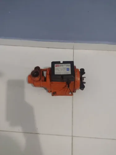 Bomba de água periférica bivolt 