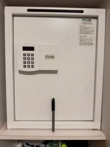 Cofre com fechadura digital PM Cofres
