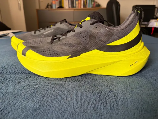 Tênis Corre 5 - TAM 41 R$470