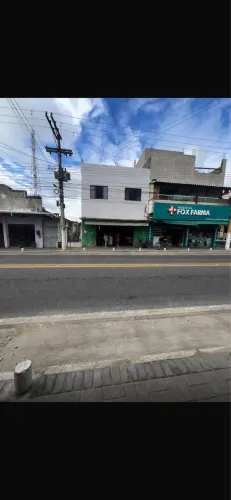 Aluga-se Salas Comerciais Novas 