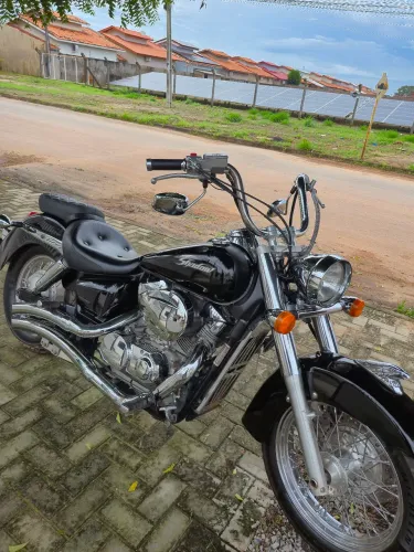 Shadow 750 com apenas 31 mil km, super conservada, pegar e andar!