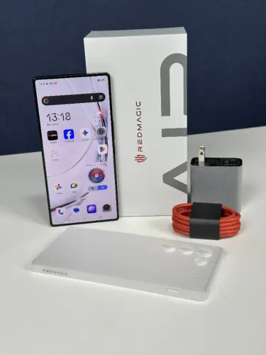 REDMAGIC 11 Air 16GB-512GG Zerado