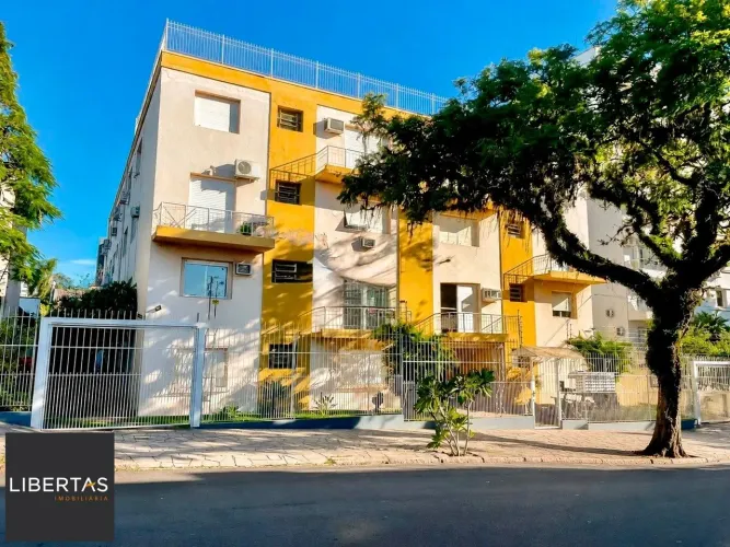 Apartamento no último andar com 1 dormitório 46m2 Bairro Cristal BarraShopping