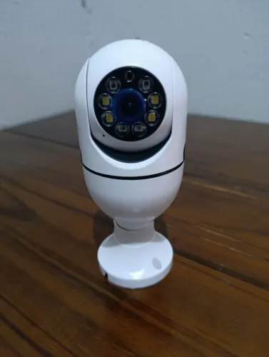 Camera lâmpada 360° via wi-fi com áudio.
