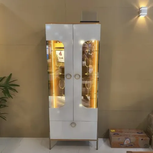 Novidade em estoque! Cristaleira Lumina Iluminação em LED