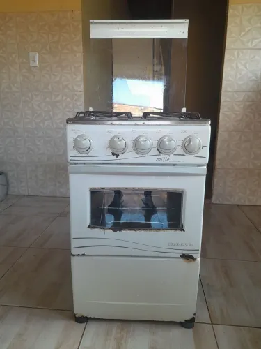 Vende-se fogão 4 bocas