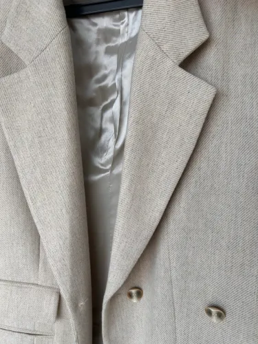 Blazer Alongado Bege Alfaiataria | Tecido Encorpado | Elegante
