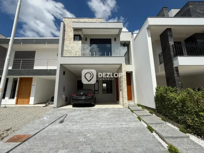 Casa à Venda no Deltaville, Biguaçu | 3 Quartos, 1 Suíte no Cond. Costa do Sol