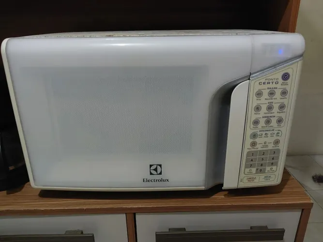 Micro-ondas Eletrolux 31 litros