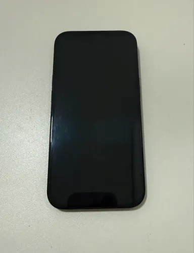 iPhone 15 256g 93% bateria