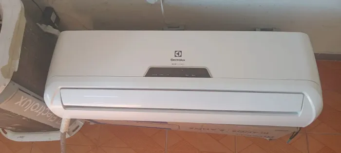 Ar-condicionado split 12mil BTUs Eletrolux
