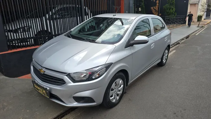 Chevrolet Onix Hatch LT 1.0 8V Flexpower 5P Mec. 2018
