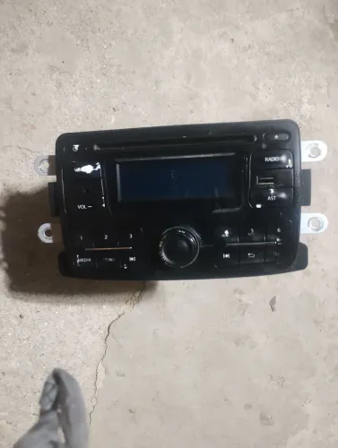 Vendo um rádio automotivo Logan/ Sandero original.