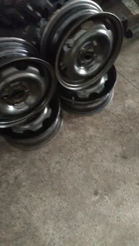 Vendo rodas 13 de ferro furacão 4 por 100 