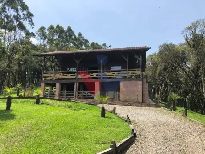 Chácara dos Sonhos no Campo Casa em Madeira, Piscinas de Peixes e Natureza Preservada