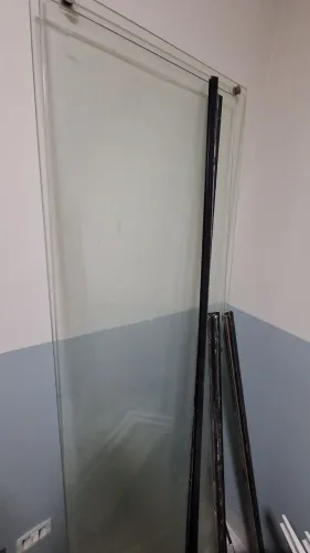 Box blindex para banheiro - Cor preto