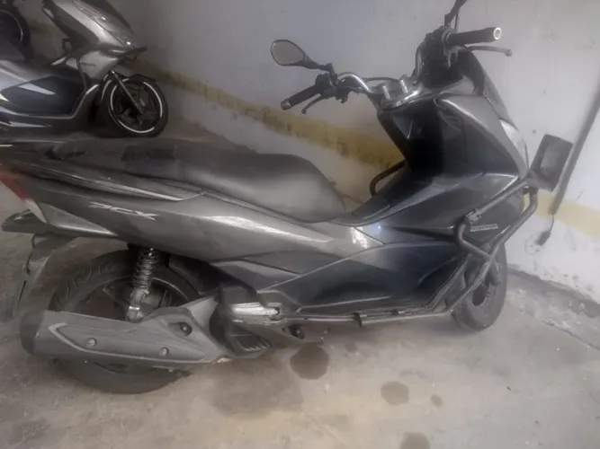 VENDO MOTO PCX