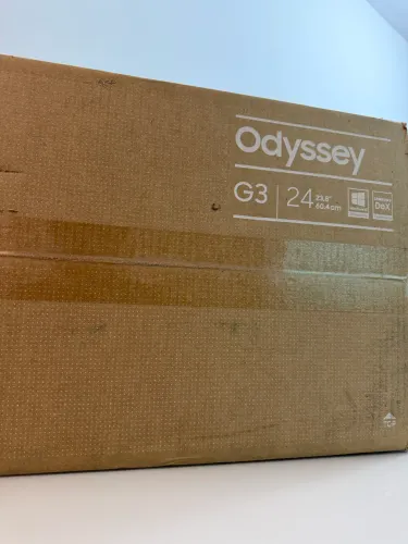 Monitor Gamer Samsung Odyssey 24", FHD, 144 Hz, 1ms, com ajuste de altura, HDMI, DP, VGA