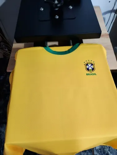 Camisetas personalizadas de time/seleção com nome e número 