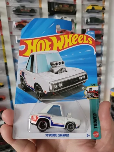 70 Dodge Charger Branco Tooned Hot Wheels.