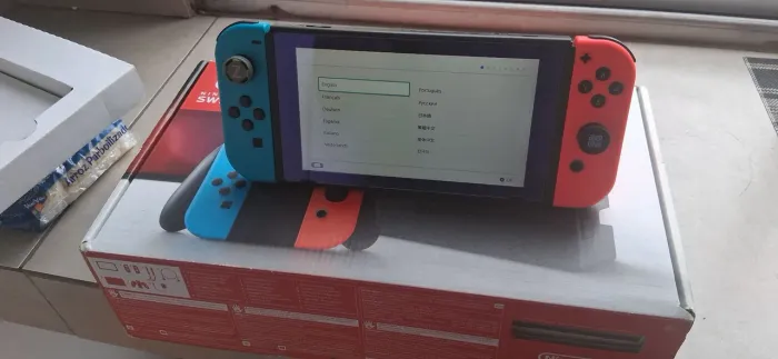 Nintendo Switch V1 + Caixa e Acessórios Originais (Bloqueado)