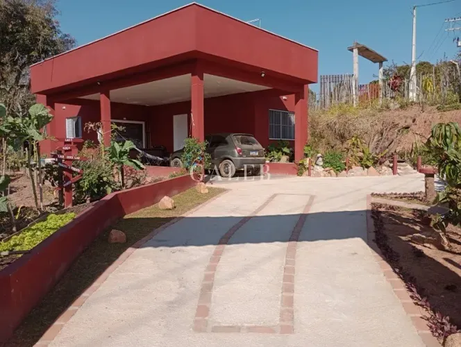 Casa à venda em Atibaia-SP, no Bairro Rosário: 2 quartos, 1 sala, 2 banheiros, 4 vagas de 