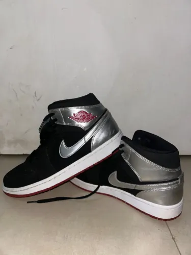 Nike Air Jordan 1 Mid Johnny Kilroy