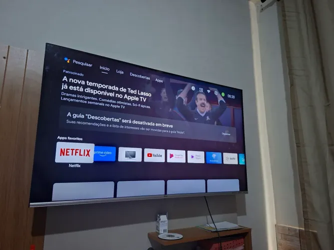 Vendo essa TV philco com pequenas avarias o meu netinho arranhou mas nao agrava em nada 